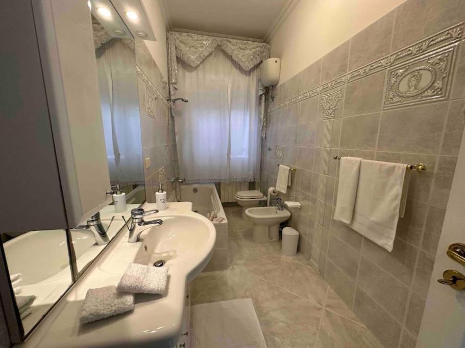 Appartement Casa Eleonora: A 5 Min Dal Mare + Free Parking à Vintimille Extérieur photo